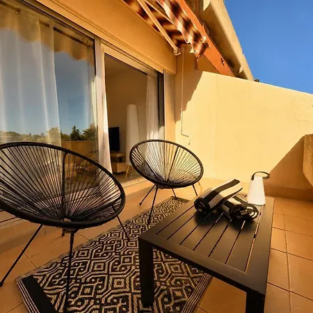 Bright With Balcony, Pool, And Tennis Court Antibes