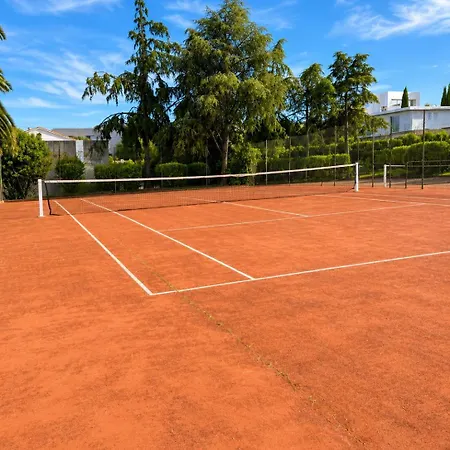 Bright With Balcony, Pool, And Tennis Court * Antibes