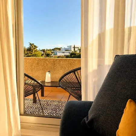 Apartment Bright With Balcony, Pool, And Tennis Court *